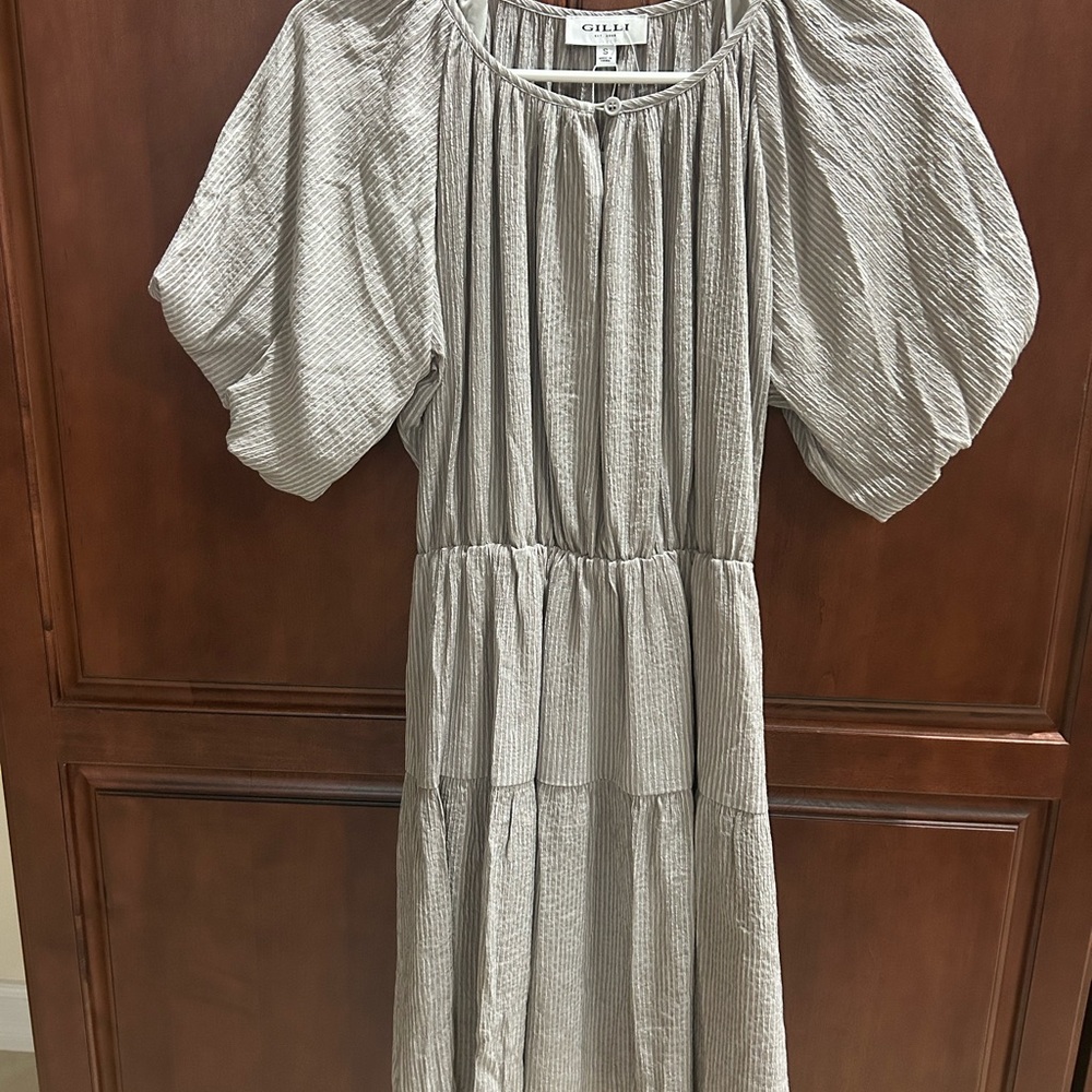 Gilli Gray Puff Sleeve Dress